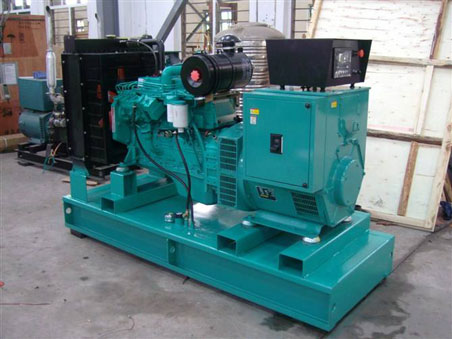 巴楚200kw康明斯柴油发电机组图片 巴楚200kw康明斯柴油发电机组图片